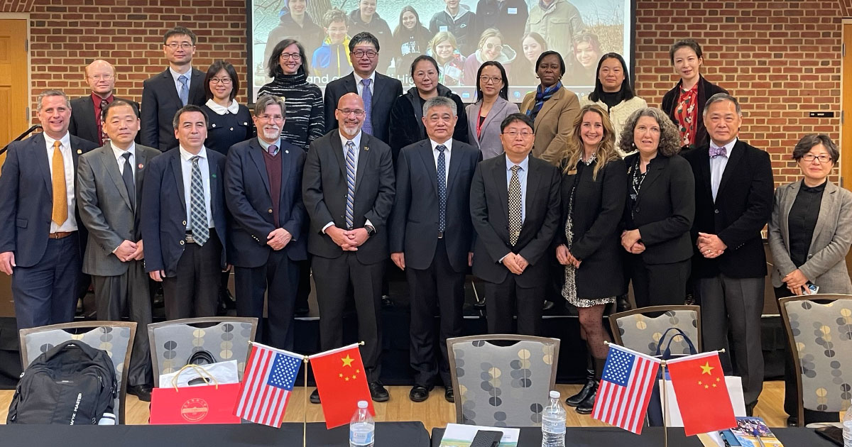 Dr. Brian Stiegler with Anhui Province delegation members